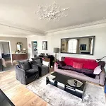 Charmant Flat In Batignolles