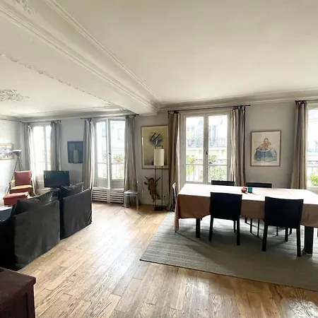 Charmant Flat In Batignolles Appartamento